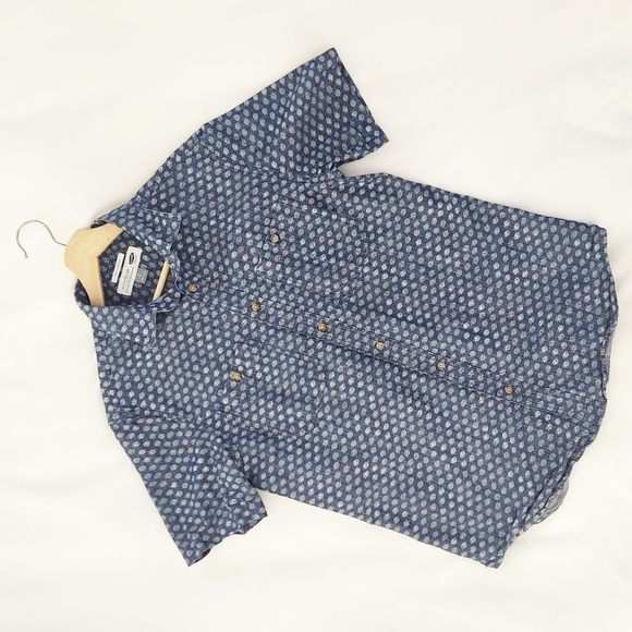 NWOT Old Navy button-down - Picture 4 of 4